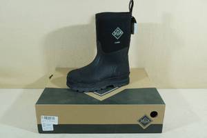lot 124 image: Muck Boots Unisex Chore Boots -Mens 5Womens 6
