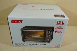 lot 133 image: Dash Express Toaster Oven