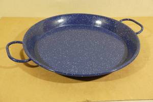 lot 162 image: Vintage Blue and White Speckled Serving Tray
