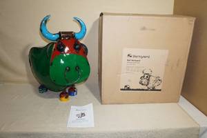 lot 195 image: Barnyard Bull Yard Dcor 22.8x11.4x23.6