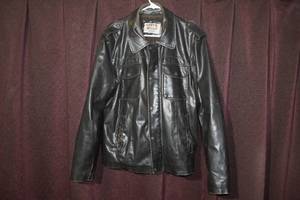 lot 196 image: Levis Leather Jacket