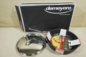 lot 218 image: Demeyere Alu Pro 11 High Frying Pan