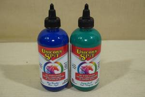 lot 231 image: 2 8fl oz Unicorn Spit Gel Stain & Glaze -Blue & Teal