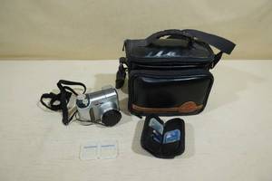 lot 235 image: Olympus Digital Camera with Case