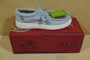 lot 237 image: Lamo Womens Oaula Breese Slip-On Shoes -Size 8, Blue