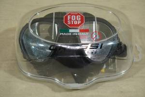 lot 252 image: Cressi Calibro Mirrored Lens Mask -Black