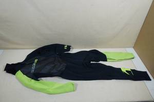 lot 259 image: US Divers Full Body 3.2mm Wetsuit -Small BlackGreen