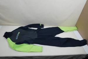 lot 262 image: US Divers Full Body 3.2mm Wetsuit -ML, BlackGreen