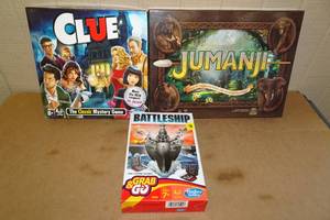lot 286 image: 3 Board Games -Battleship, Clue, Jumanji