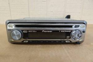 lot 298 image: Pioneer CD Car Deck