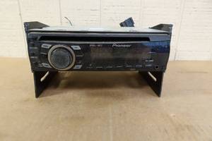 lot 302 image: Pioneer In-Dash CD Player