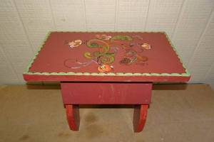 lot 320 image: Vintage Norwegian Rose Maling Milk Stool