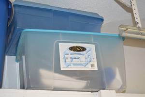 lot 175 image: 2pc tote bins