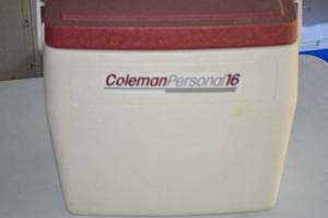 lot 181 image: Coleman Personal 16 cooler
