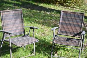 lot 183 image: 2pc lawn chairs