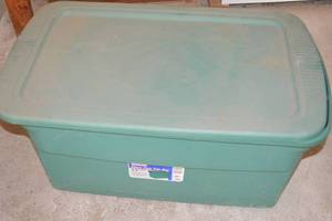 lot 187 image: Tote bin plus contents