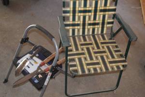 lot 191 image: Step stool, lawn chair, trowel, and shears.
