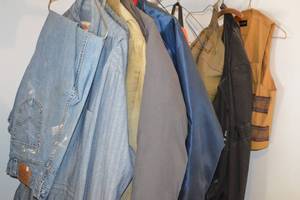 lot 203 image: Misc clothing and bags