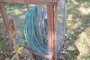 lot 214 image: Hoses