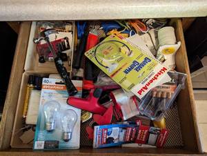 lot 110 image: Contents Of Drawer - See Pictures
