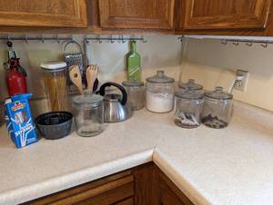 lot 114 image: Contents Of Shelf - See Pictures Bring Screwdriver to Remove Hooks