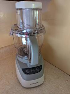 lot 123 image: Black & Decker Food Processor