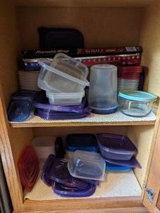 lot 130 image: Contents Of Cupboard - See Pictures