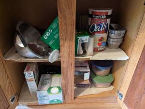 lot 131 image: Contents Of Cupboard - See Pictures
