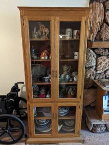 lot 406 image: Hutch - DOES NOT INLCLUDE CONTENTS