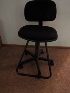 lot 419 image: Task Chair