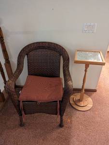 lot 427 image: Wicker Chair and End Table