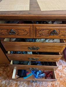 lot 440 image: ALL Contents of Drawers - DOES NOT INCLUDE DRESSER