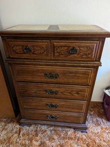 lot 441 image: Dresser - DOES NOT INCLUDE CONTENTS