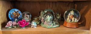 lot 404 image: Shelf of Collectibles - See Pictures