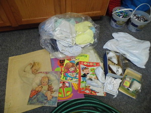 lot 372 image: Lot of Baby items