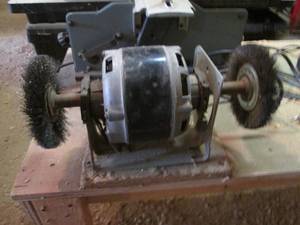 lot 8 image: Emerson Electric bench grinder