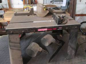 lot 28 image: Portable Craftsman router table