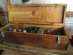 lot 29 image: Hand made wood toolbox plus content. measures approximately 381210.5