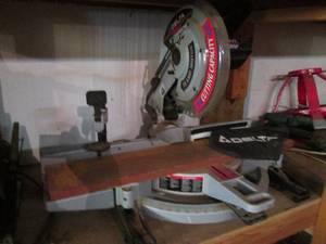 lot 30 image: Delta Sidekick 12 compound miter saw