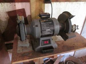 lot 37 image: Sears Craftsman 8 Bench grinder