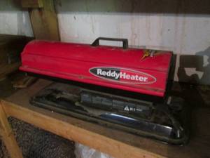 lot 39 image: Multi-Fuel 40K BTU Reddy Heater
