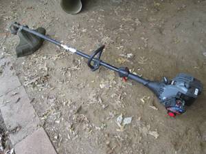 lot 80 image: Gas powered Craftsman weed eater