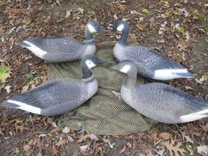 lot 93 image: Bag of assorted GooseGeese decoys