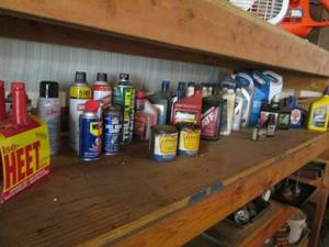 lot 95 image: Collection of automotive lubes, cleaners and supplies