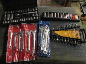 lot 457 image: Complete 38 shallow socket set with ratchet, craftsman 9pc deep well SAE socket set with Metric and SAE  wrench sets