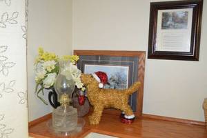 lot 239 image: Assorted Decor