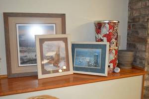 lot 242 image: Assorted Decor