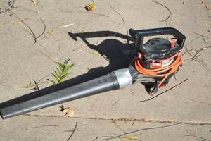lot 155 image: Toro Super Blower Vac