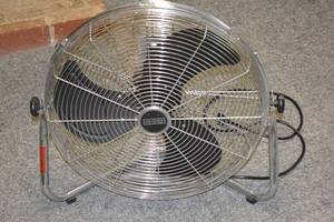 lot 253 image: Home Essentials Fan