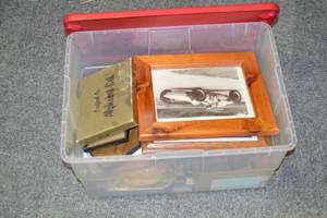 lot 267 image: Tub of ArtCraft Supplies